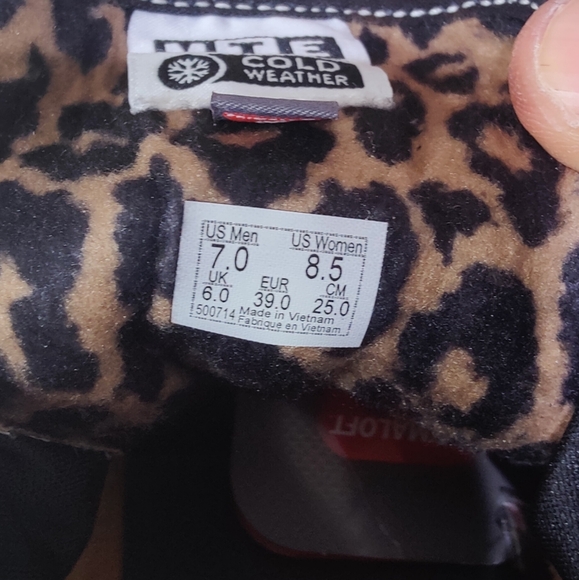 VANS Sk8- MTE 1 High Black And White Gum Size 7 Men 8.5 Women's Cool Weather - Picture 11 of 11